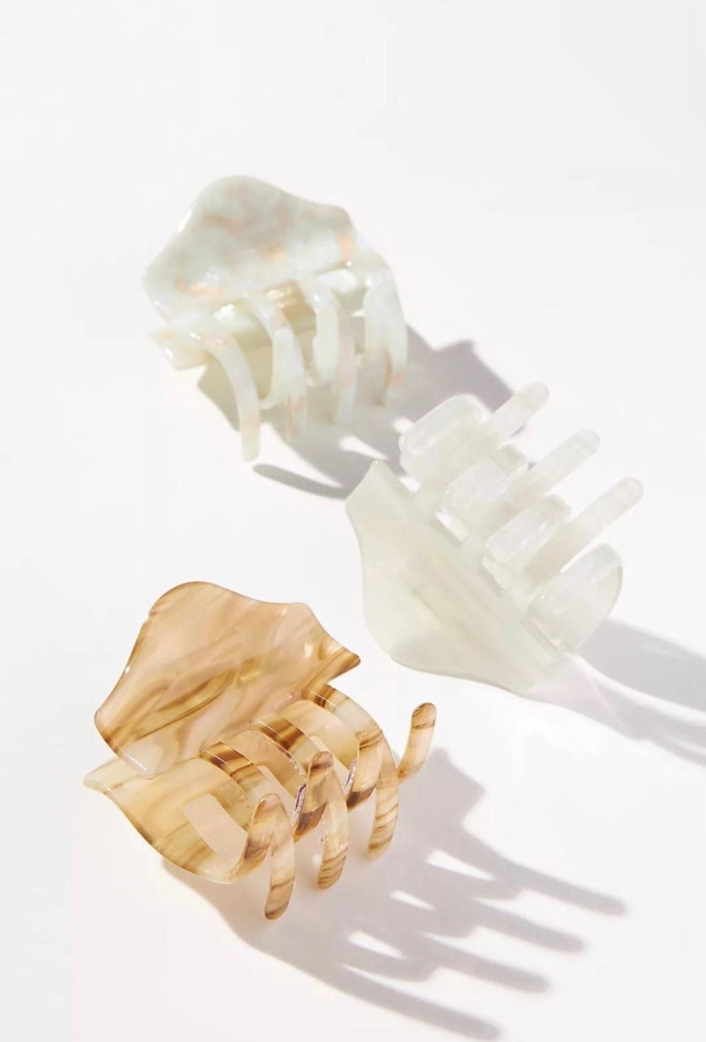 Anthropologie Scalloped Tortoise Hair Claw Set